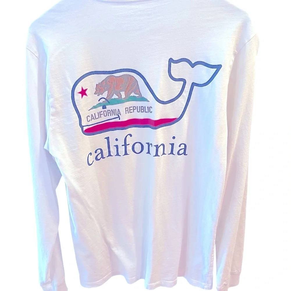 Vineyard Vines Men's White Long Sleeve Shirt with California Bear. Extra Small